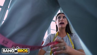 BANGBROS – Gorgeous Babe August Ames Loses Her Mind When She Sees Jay’s BBC